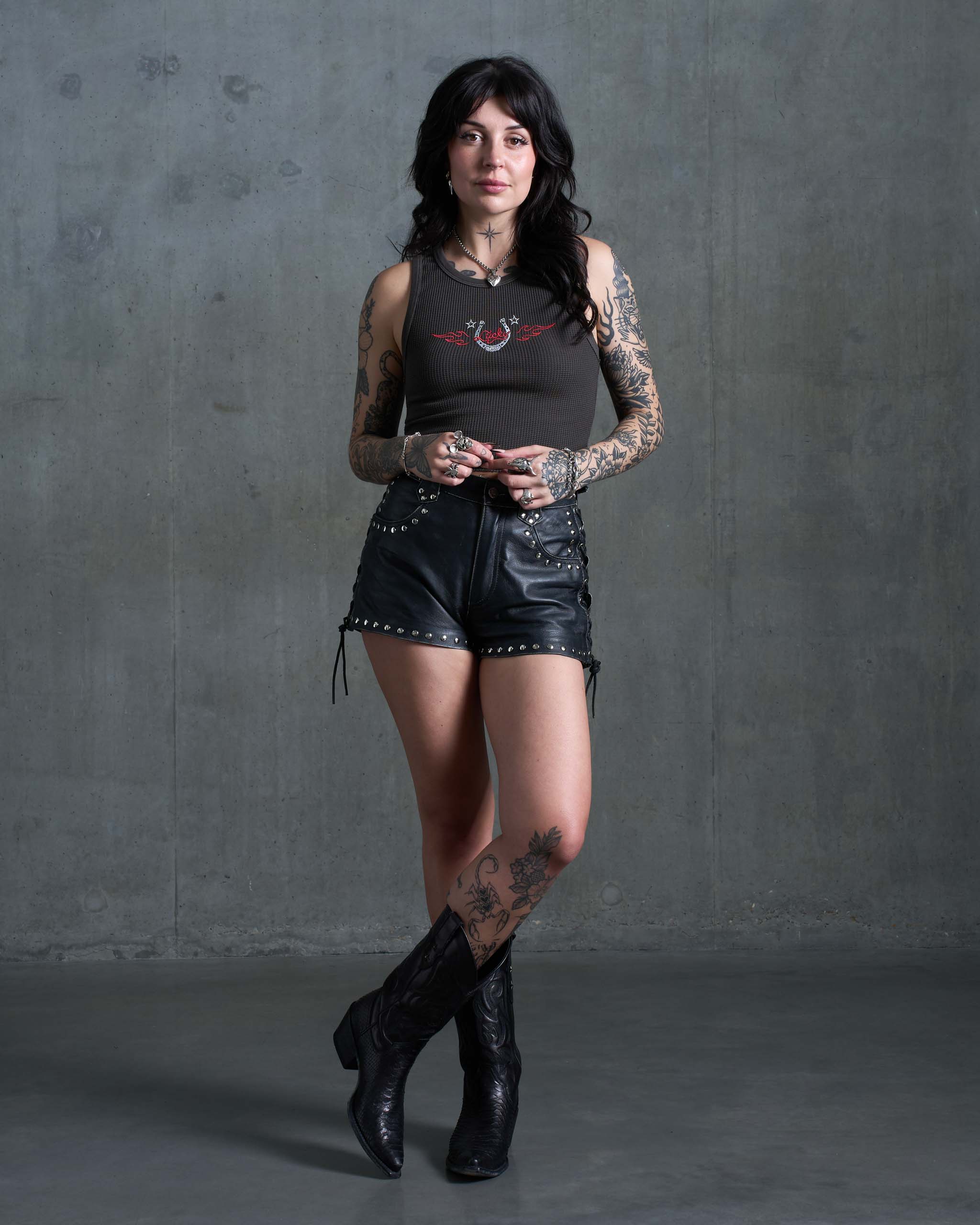 Lucky Horseshoe Embroidered Waffle Tank Top - Charcoal