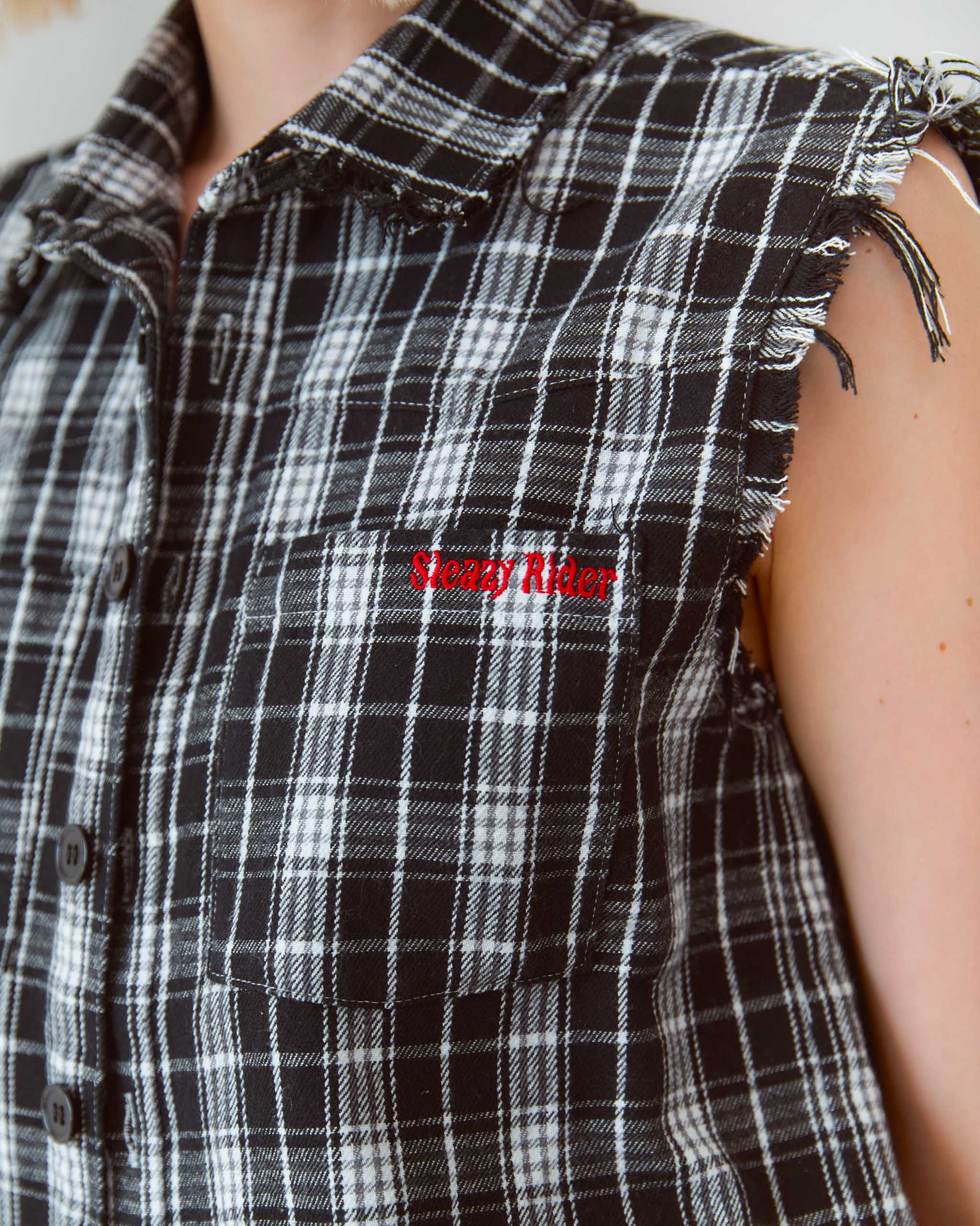 Rowdy Sleeveless Flannel Shirt - Black