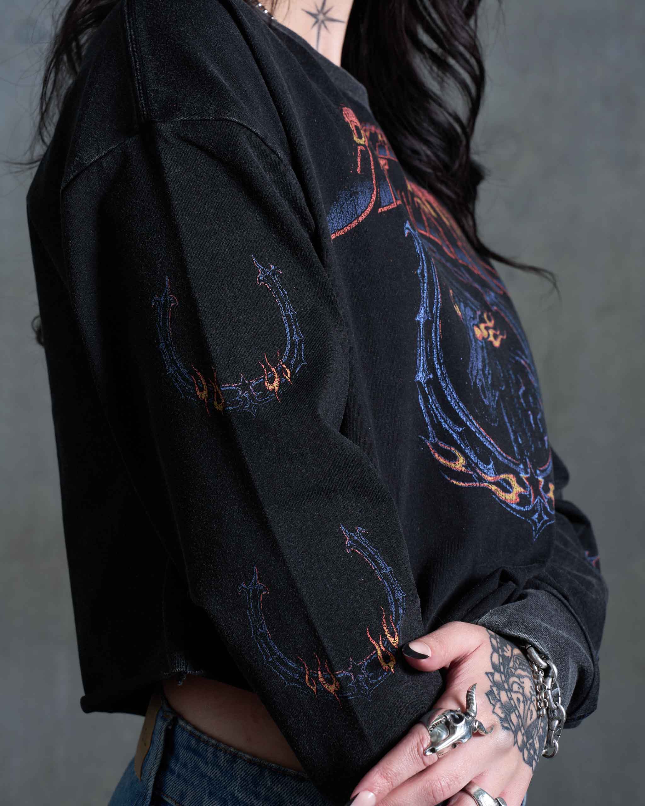 The Badlands Long Sleeve Cropped T-Shirt - Acid Wash